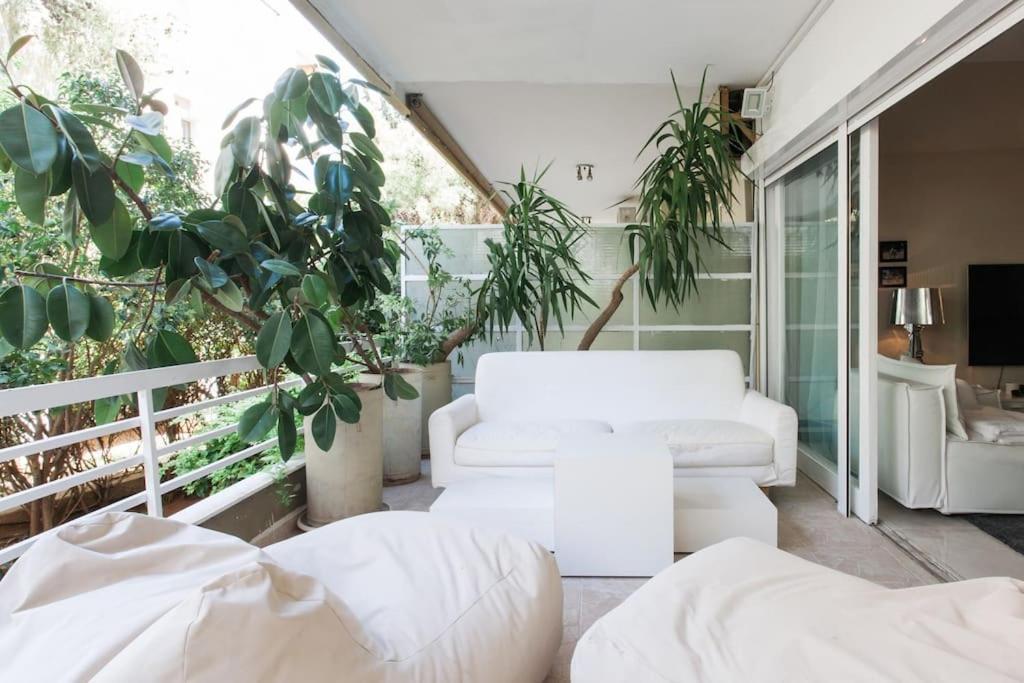 Lux Beach Apartment Vári Exterior foto